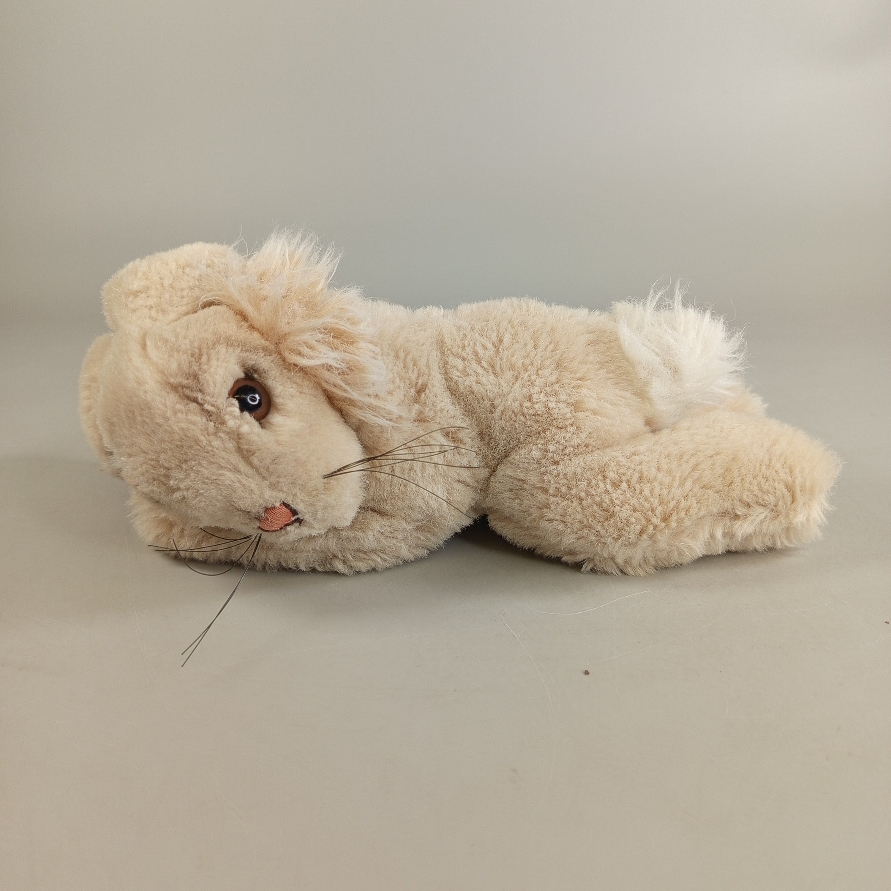 Steiff Plüschhase – Kuscheltier mit Knopf im Ohr